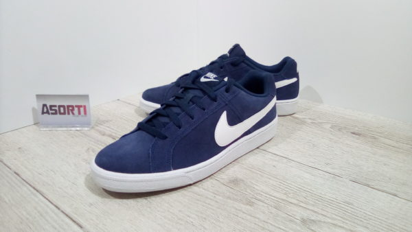 КРОССОВКИ NIKE COURT ROYALE SUEDE (819802-010)