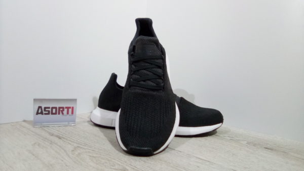 Мужские кроссовки Adidas Swift Run (CQ2114) черные