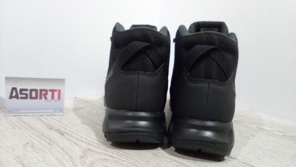Мужские кроссовки Adidas Terrex Tivid MID (S80935) черные