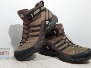Мужские кроссовки для походов Adidas Performance AX 1 MID LEA (G60137) коричневые