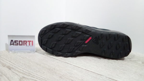 Мужские кроссовки Adidas Daroga Plus MID LEA (B27276) черные