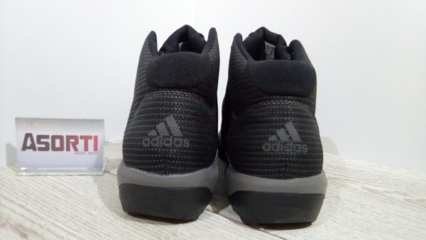 Мужские кроссовки Adidas Daroga Plus MID LEA (B27276) черные