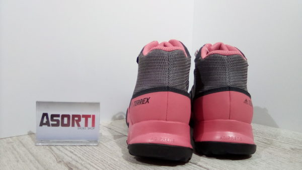 Женские треккинговые кроссовки Adidas Terrex Mid GTX K (BB1954) серо-розовые